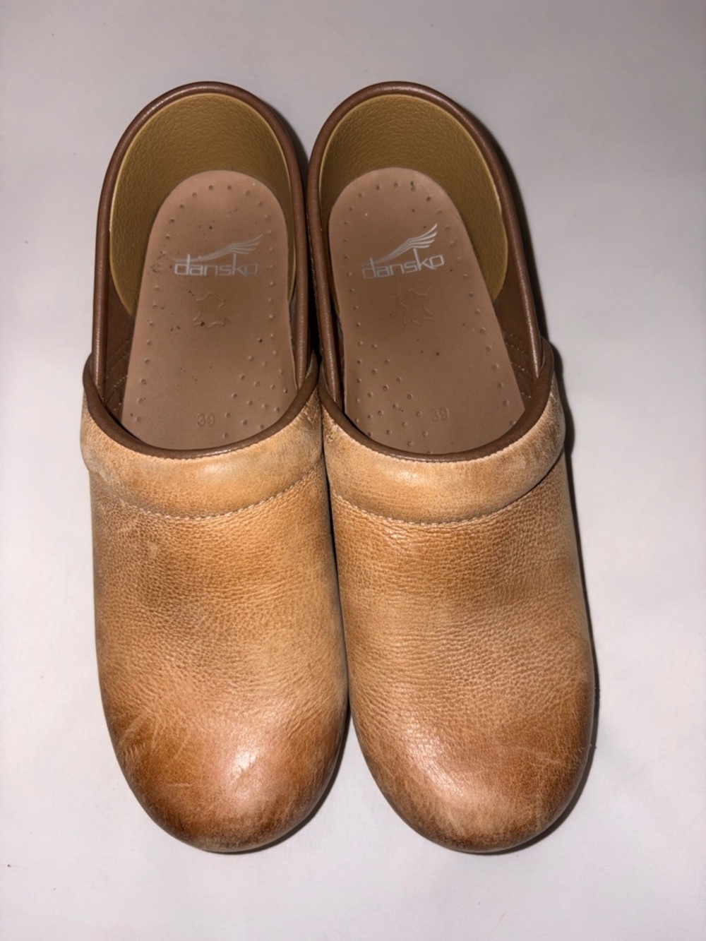 Dansko Professional Honey Distressed Heritage Clog Slip-Ons size 39 - Picture 3 of 8